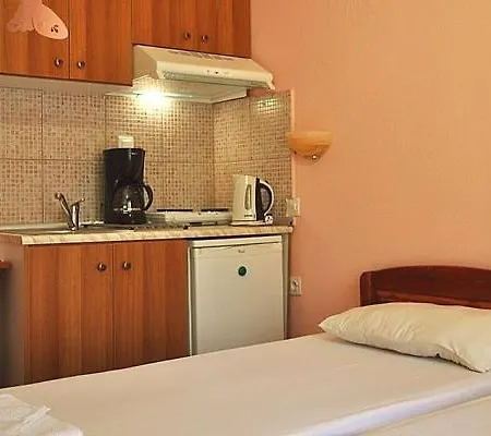 Agyra Apartment *